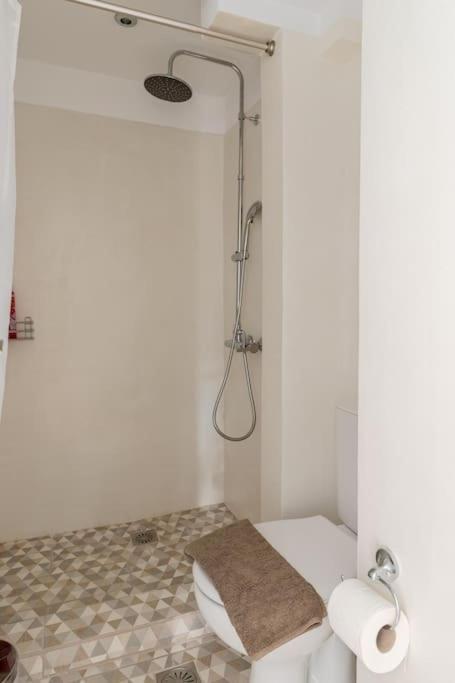 Brand New Bright Modern 6Bdr Apt-1Min To Acropolis Афины Экстерьер фото